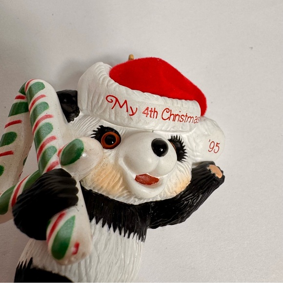 Vintage Hallmark Keepsake Ornament Child's Fourth X-mas - Picture 4 of 8